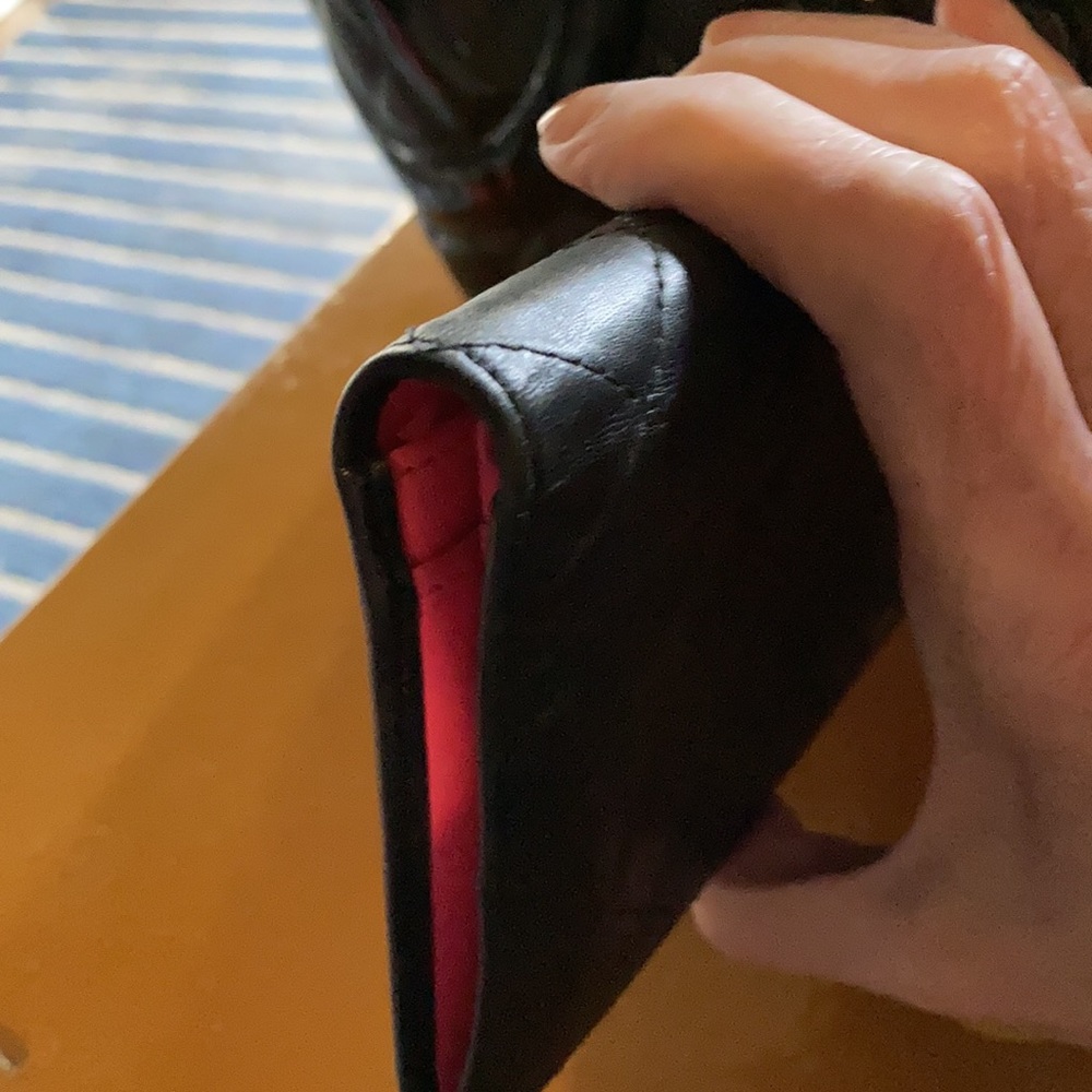 Authentic Chanel Wallet - Picture 3 of 9